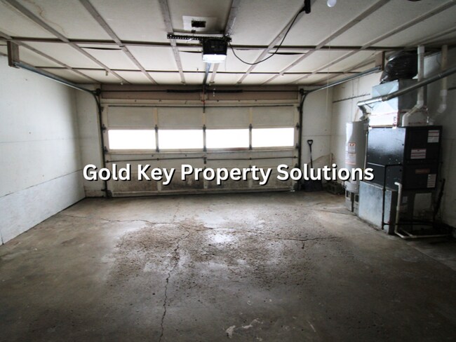 Building Photo - 3 Bedroom 1 Bath Brick Ranch Home w/ Fenced Backyard (SECTION 8 APPROVED)