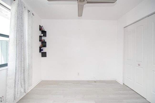 Building Photo - 369 NW 36th Ave