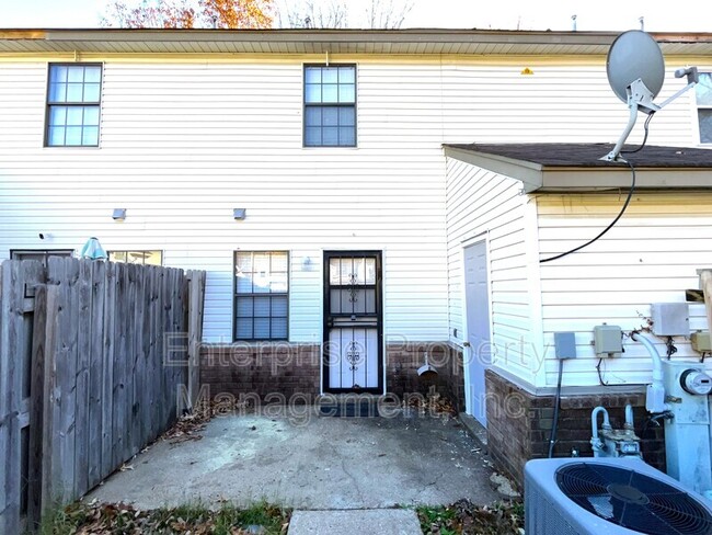 Building Photo - 3727 New Covington Pike
