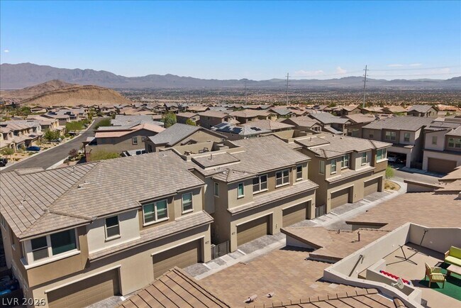 Building Photo - 11450 Contour Ave