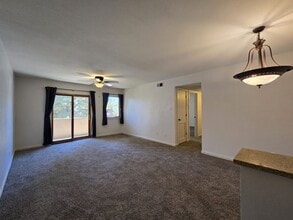 Building Photo - 601 W San Mateo