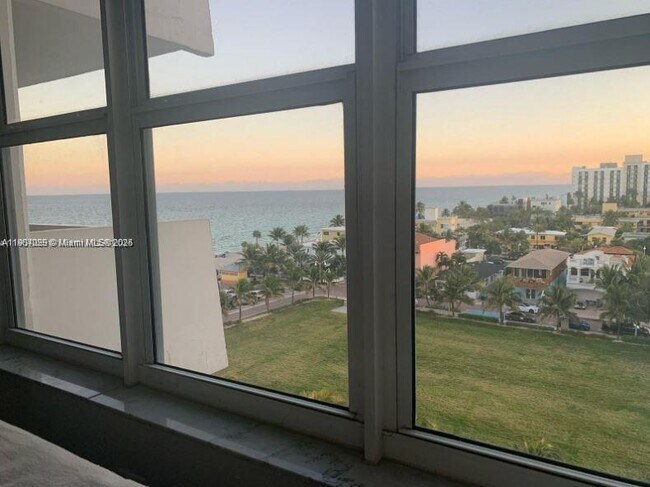 Building Photo - 3111 N Ocean Dr