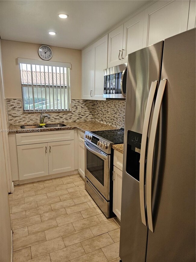 Building Photo - 250 Layne Blvd