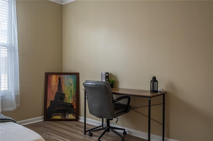 Building Photo - 400 17th St NW