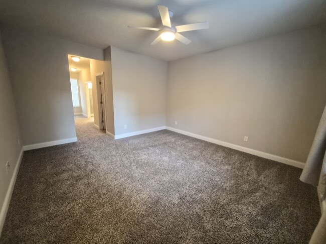 Building Photo - 14221 James Dean Dr