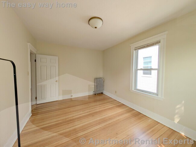 Building Photo - 79 Conwell Ave