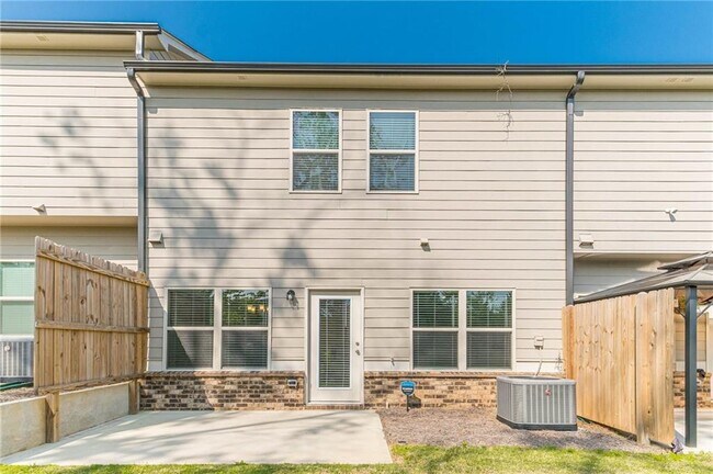 Building Photo - 1380 Sugar Glen Ct