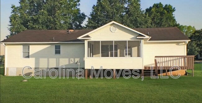 Building Photo - 313 Kilt Ct