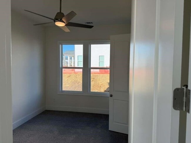 Building Photo - 1122 Winding Br Dr