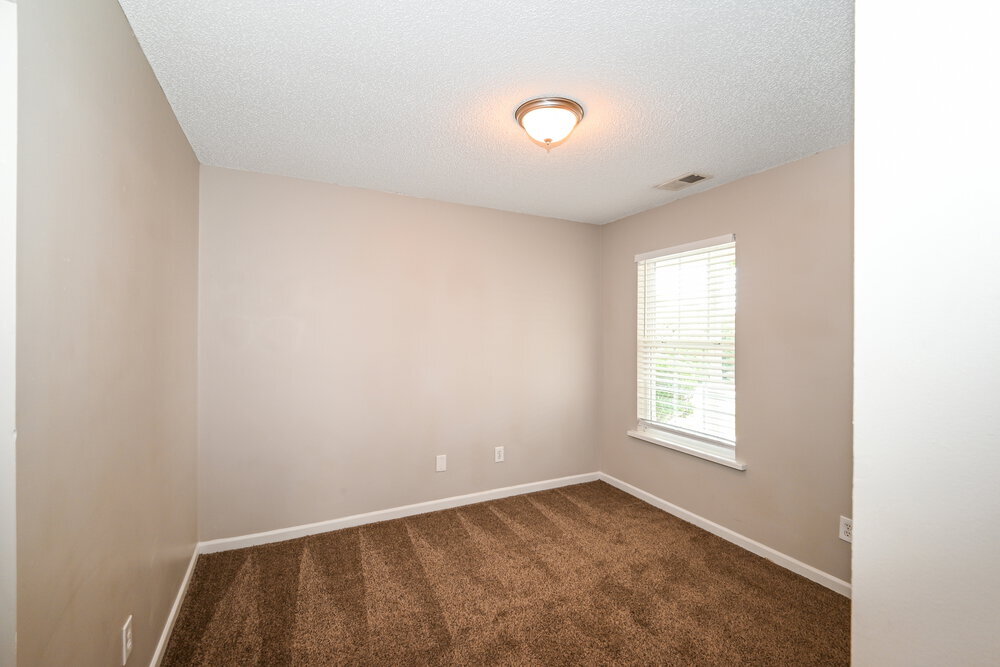 Building Photo - 5880 Mahogany Pl SW