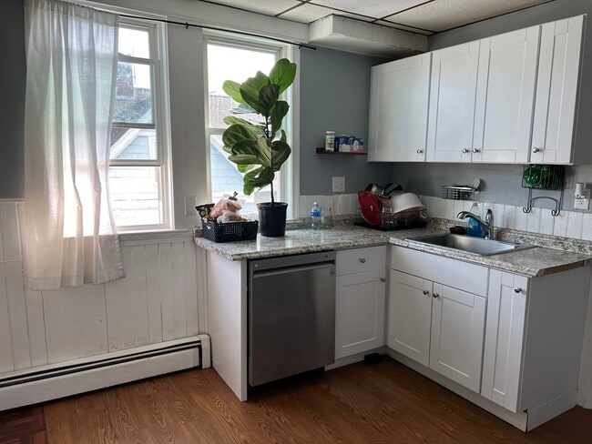 Building Photo - 7 Beacon St