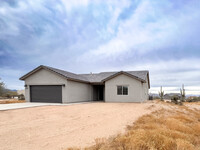 Building Photo - 3Bed/2Bath Home in North Scottsdale! $399 ...