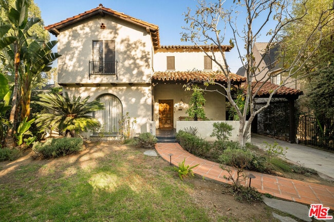 Building Photo - 1632 N Orange Grove Ave