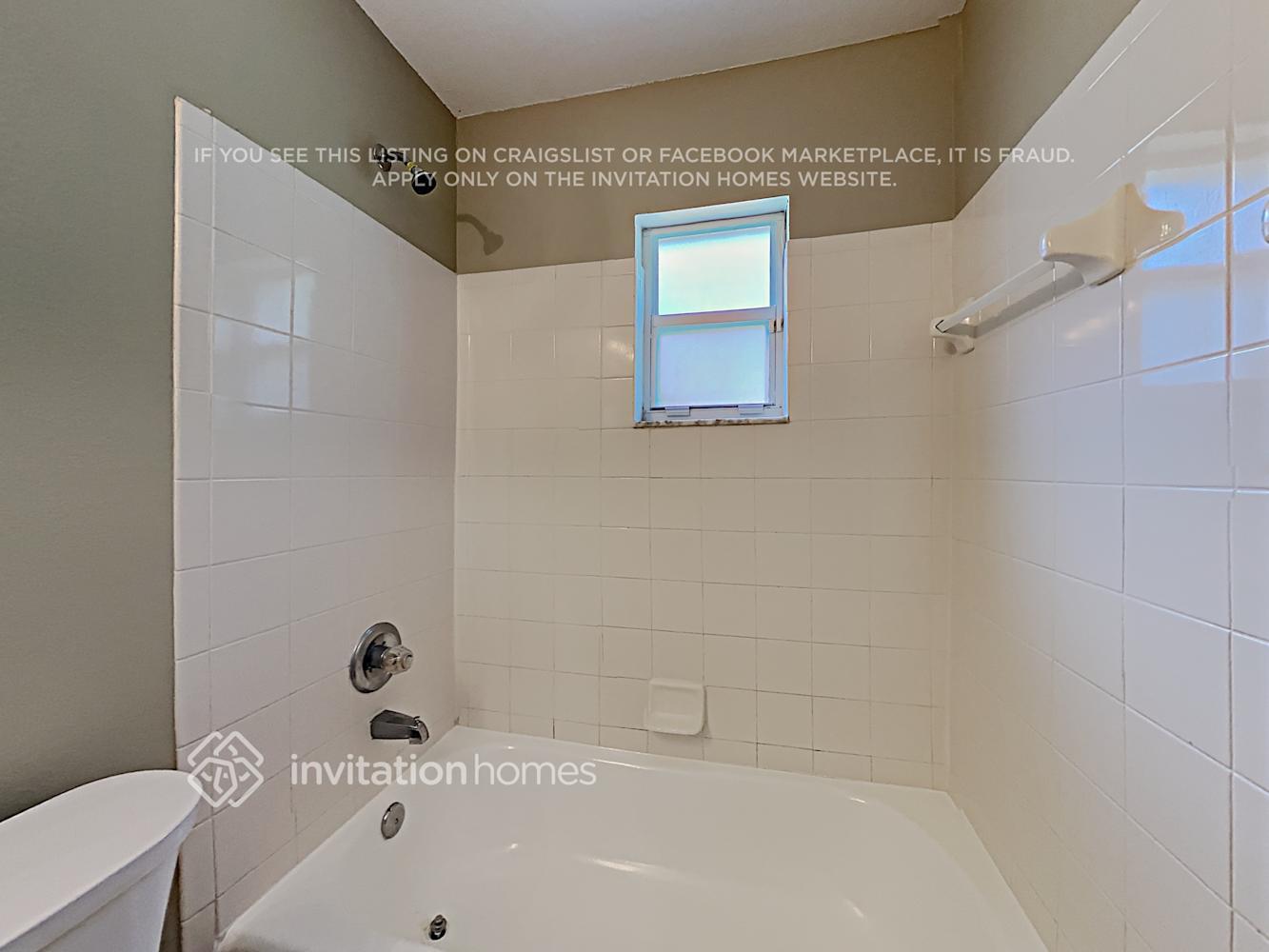 Building Photo - 5555 Starling Loop