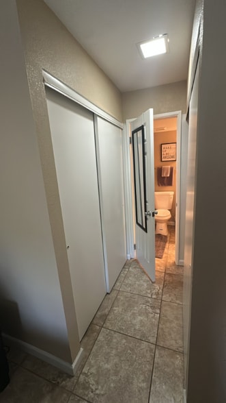 Building Photo - 5039 N 57th Ave