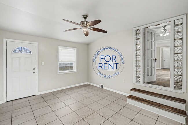 Building Photo - 1401 N Ballenger Hwy