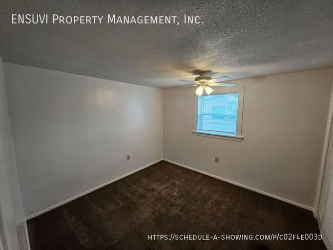 Building Photo - 7705 Farmlawn Dr