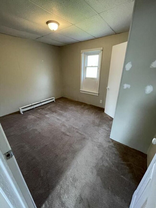 Building Photo - Move-In Special: 3 Bed, 2 Bath Victorian Home in Newport, PA!