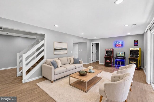Building Photo - 4752 Carterwood Dr