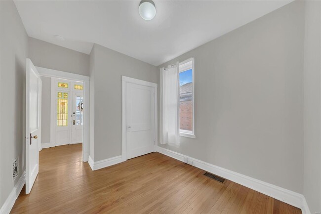 Building Photo - 5327 Neosho St
