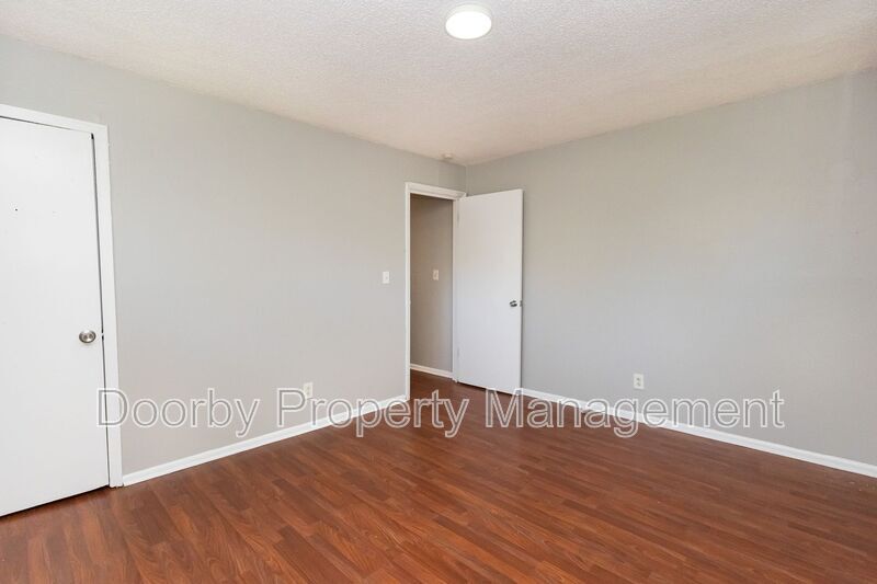 Building Photo - 1237 Wheeler Ave