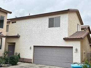 Building Photo - 3809 W Oregon Ave