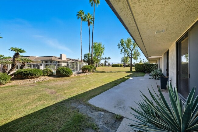 Building Photo - 47 Cornell Dr