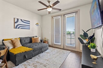 Building Photo - 10550 N Central Expy