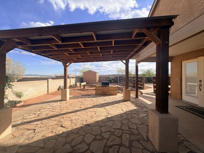 Building Photo - 4049 Montreal Loop NE