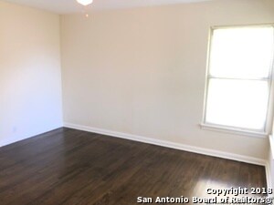 Building Photo - 210 Laddie Pl
