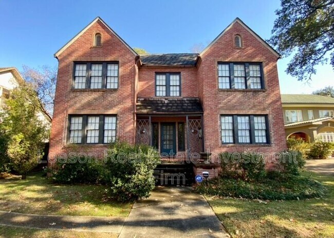 Primary Photo - 2409 Fairfield Ave