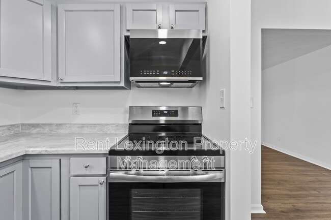 Building Photo - 4021 Victoria Way