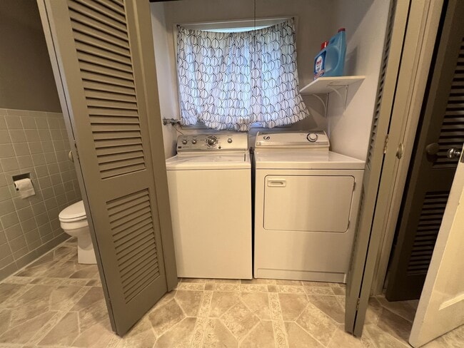 Building Photo - 3329 Collins Ferry Rd