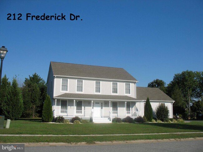 Building Photo - 212 Frederick Dr