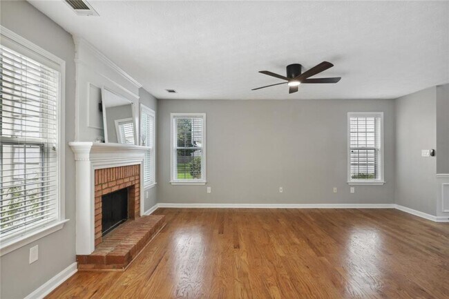 Building Photo - 1328 Glenover Way