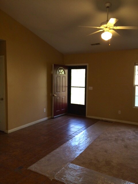 Building Photo - 55 Gardenia Rd