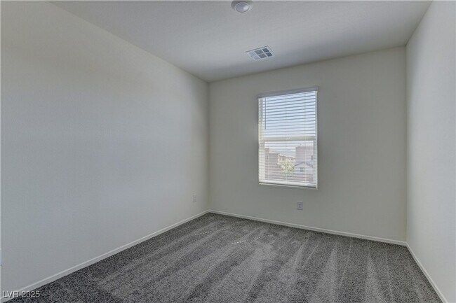 Building Photo - 6960 Stafford Hl St