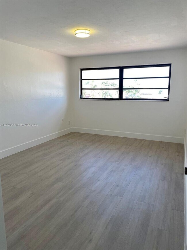 Building Photo - 8947 SW 149th Pl