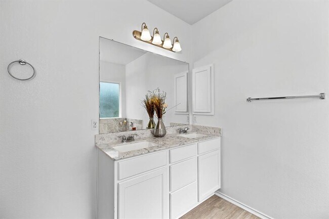 Building Photo - 12505 Franklin D Roosevelt St