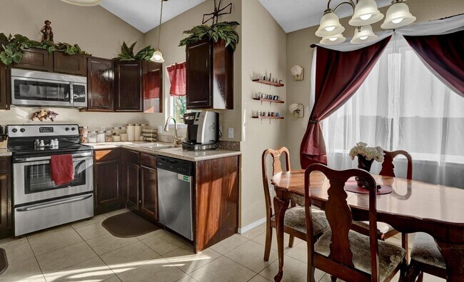 Building Photo - 3 Bed 3 Bath House with Solar for Rent Nea...