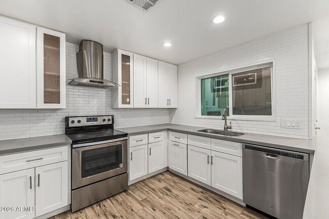 Building Photo - 937 N 85th St