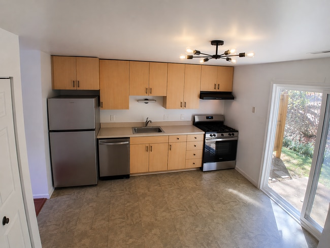 Building Photo - 2762 Gatewood Cir