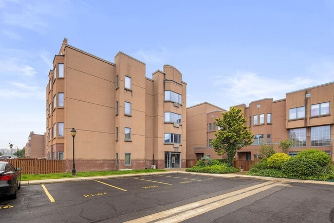 Building Photo - 602 Chase Ct