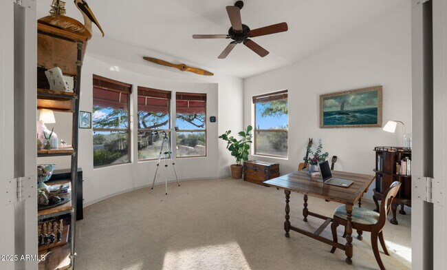 Building Photo - 5910 E Cielo Run S