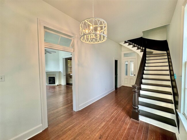 Building Photo - 1307 Avenue H