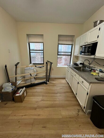 Building Photo - 891 Huntington Ave