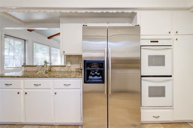 Building Photo - 1107 Blue Willow Dr