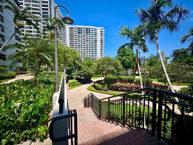 Building Photo - 600 Three Islands Boulevard