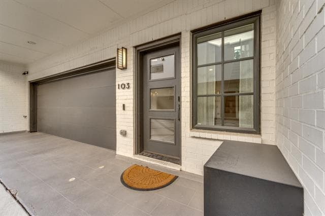 Building Photo - 4220 Hawthorne Ave