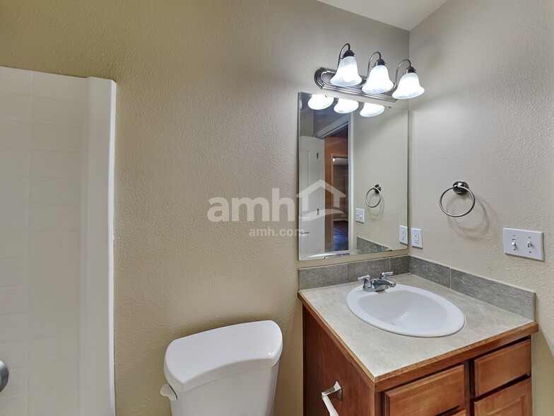 Building Photo - 191 W Tehuti Ct